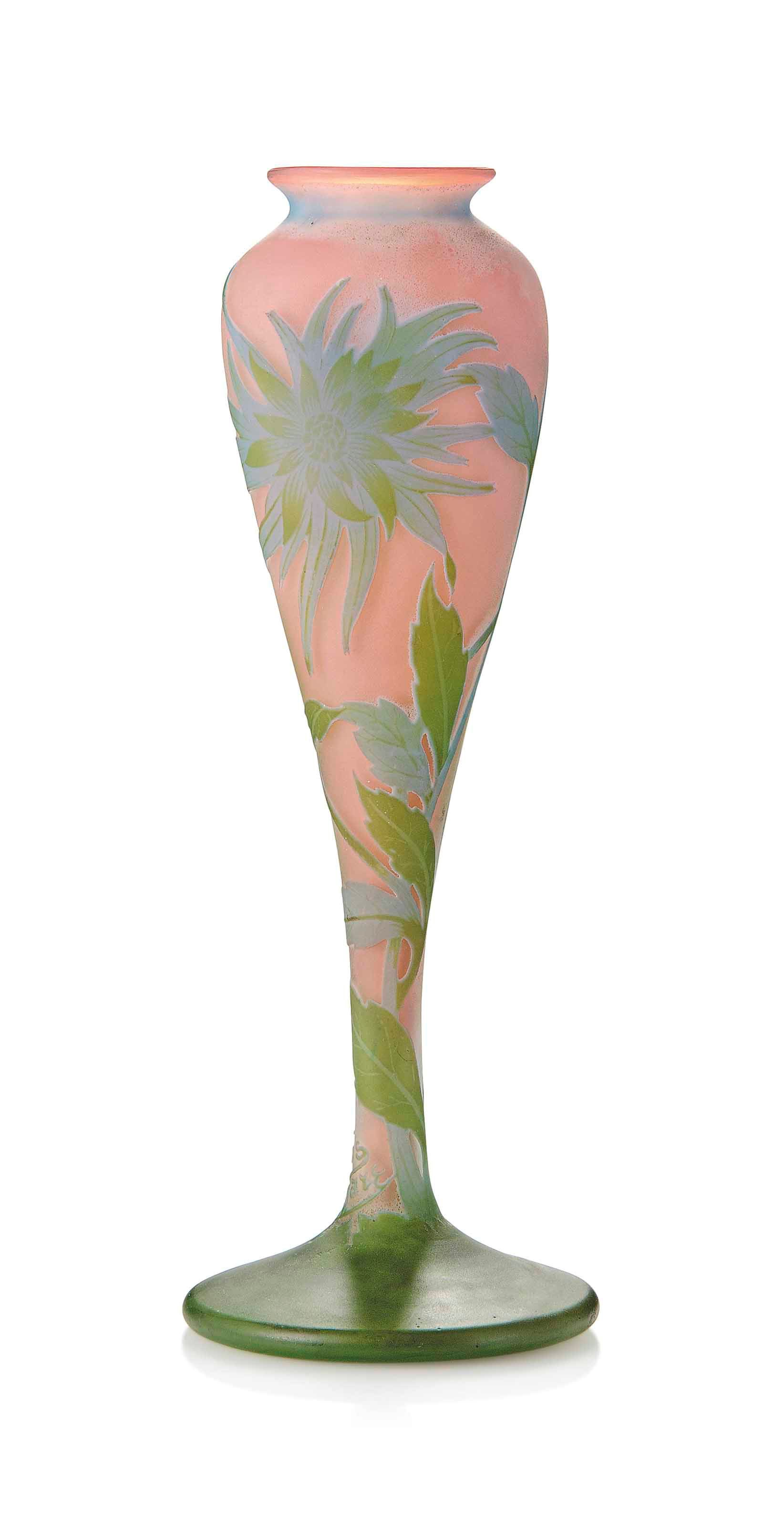 A MULLER FRERES DOUBLE OVERLAY CAMEO GLASS VASE