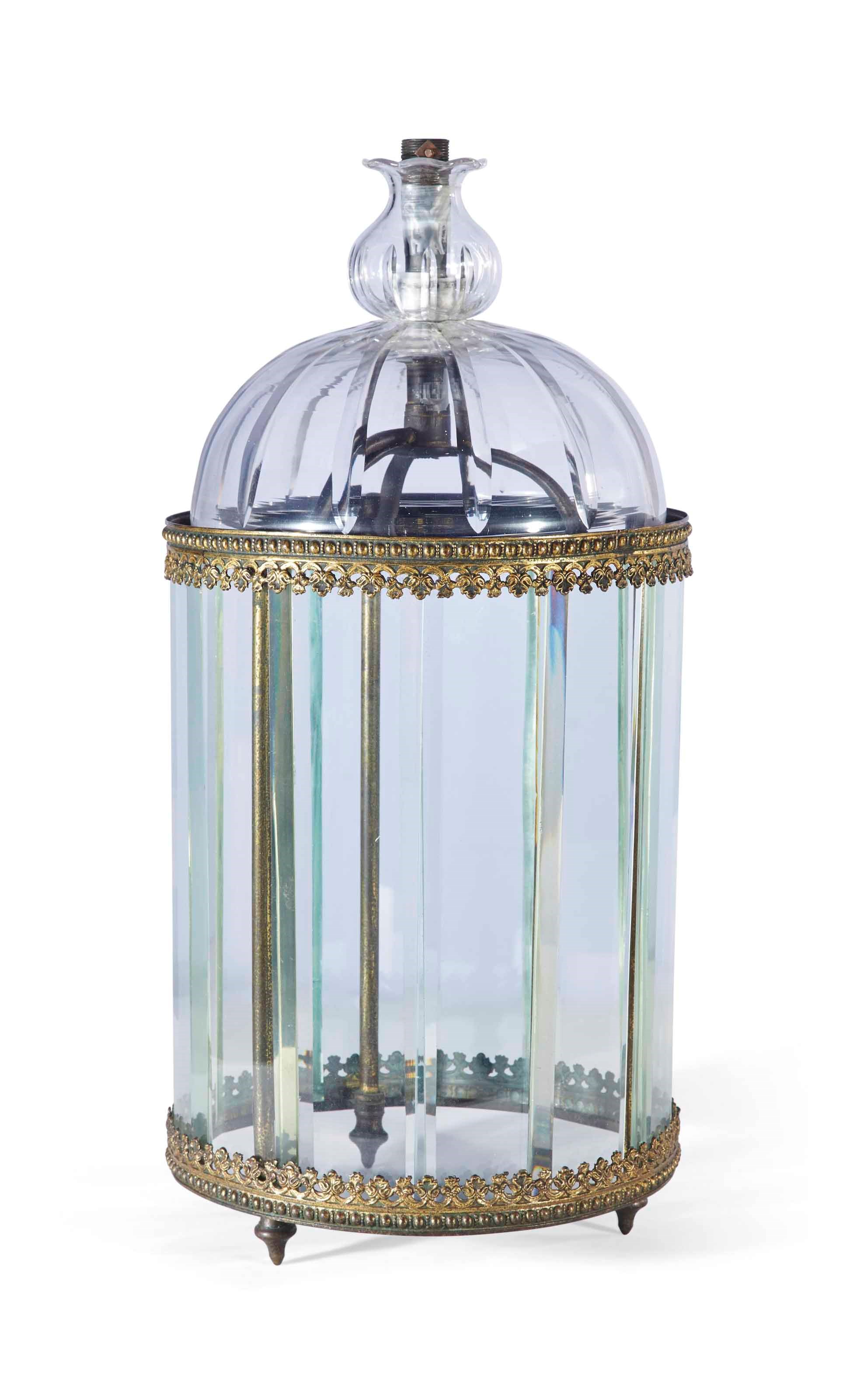 LANTERNE DE STYLE NEOCLASSIQUE