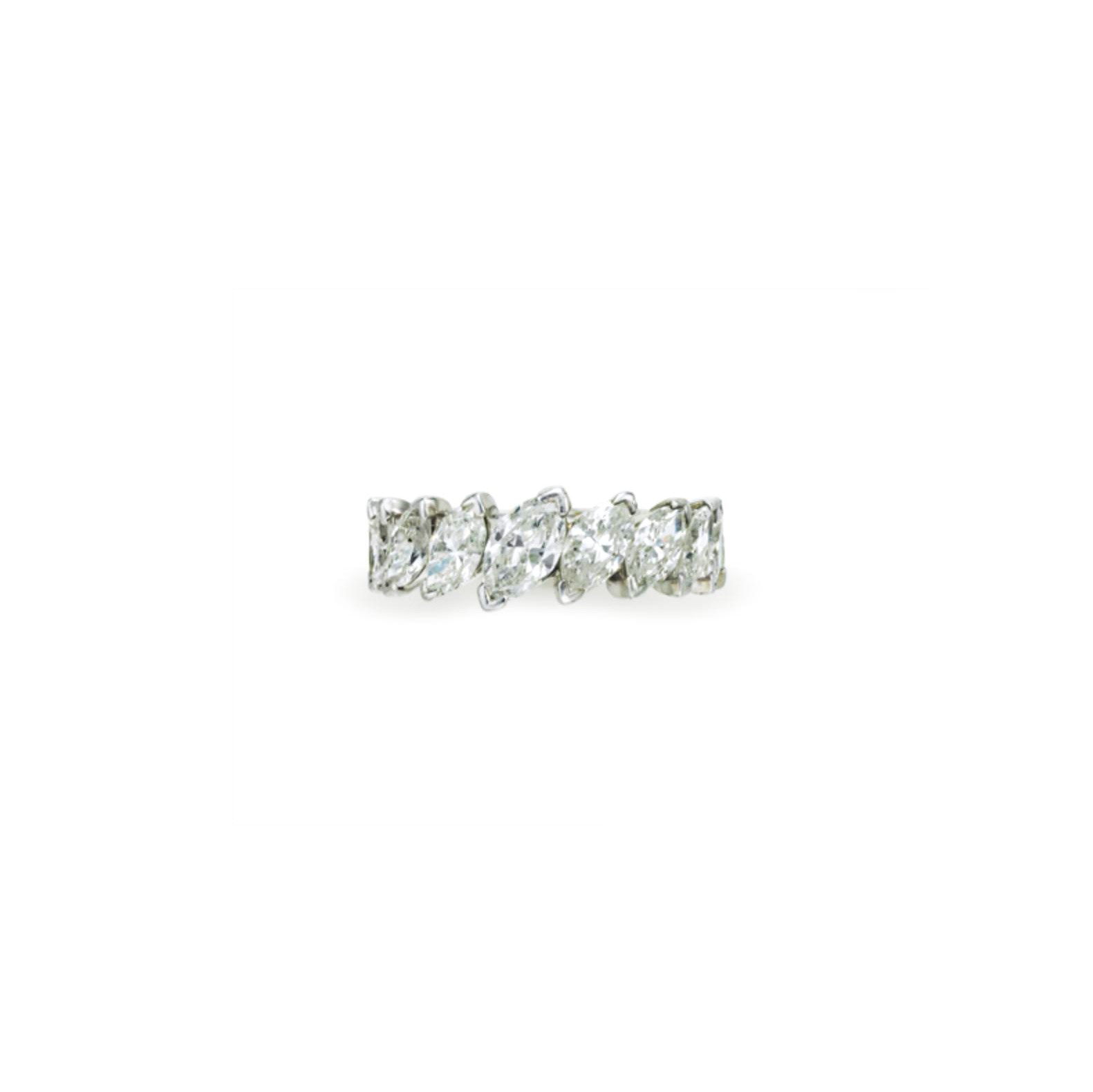 A DIAMOND RING, BY VAN CLEEF & ARPELS