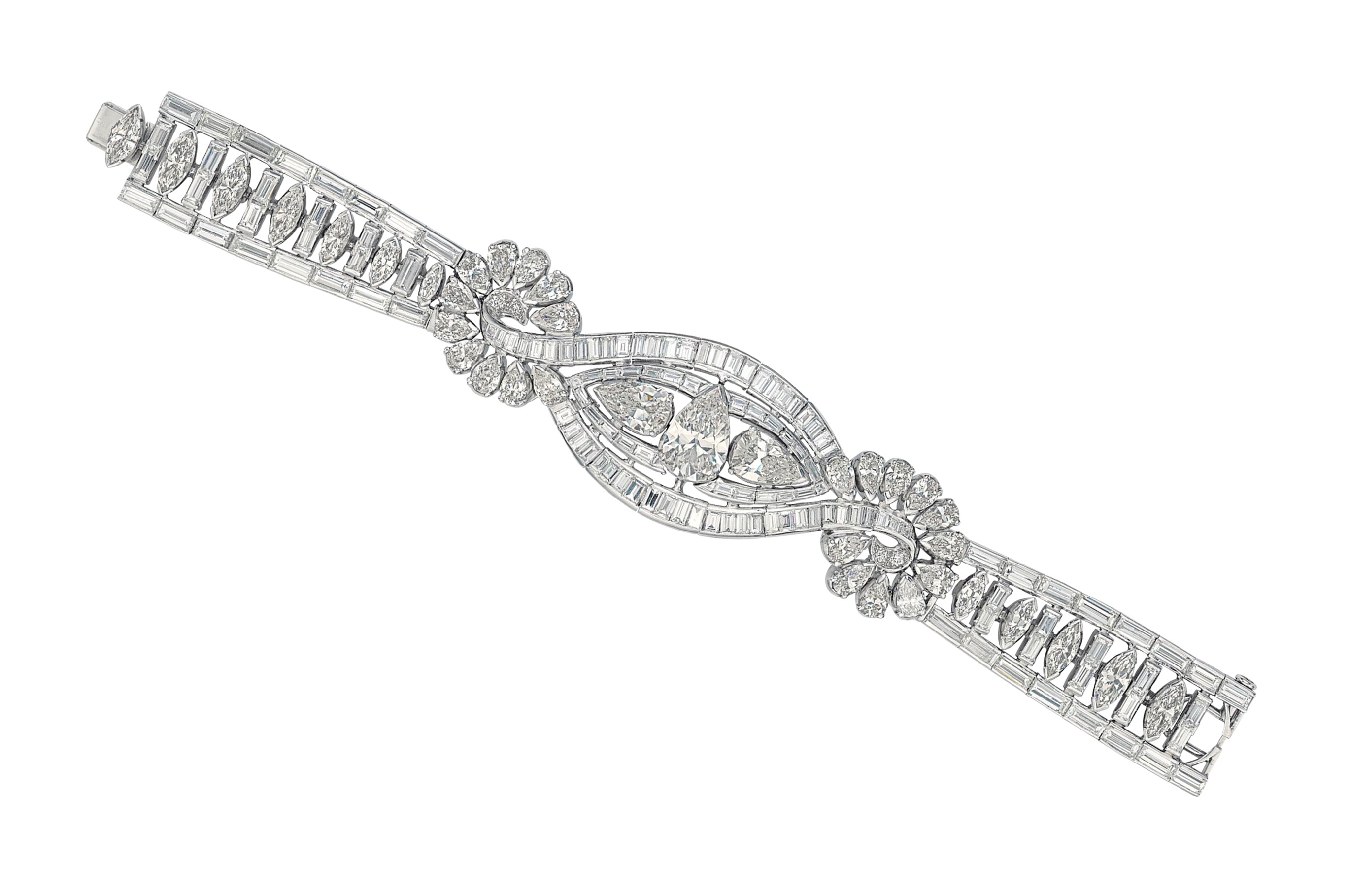 A DIAMOND BRACELET, BY VAN CLEEF & ARPELS