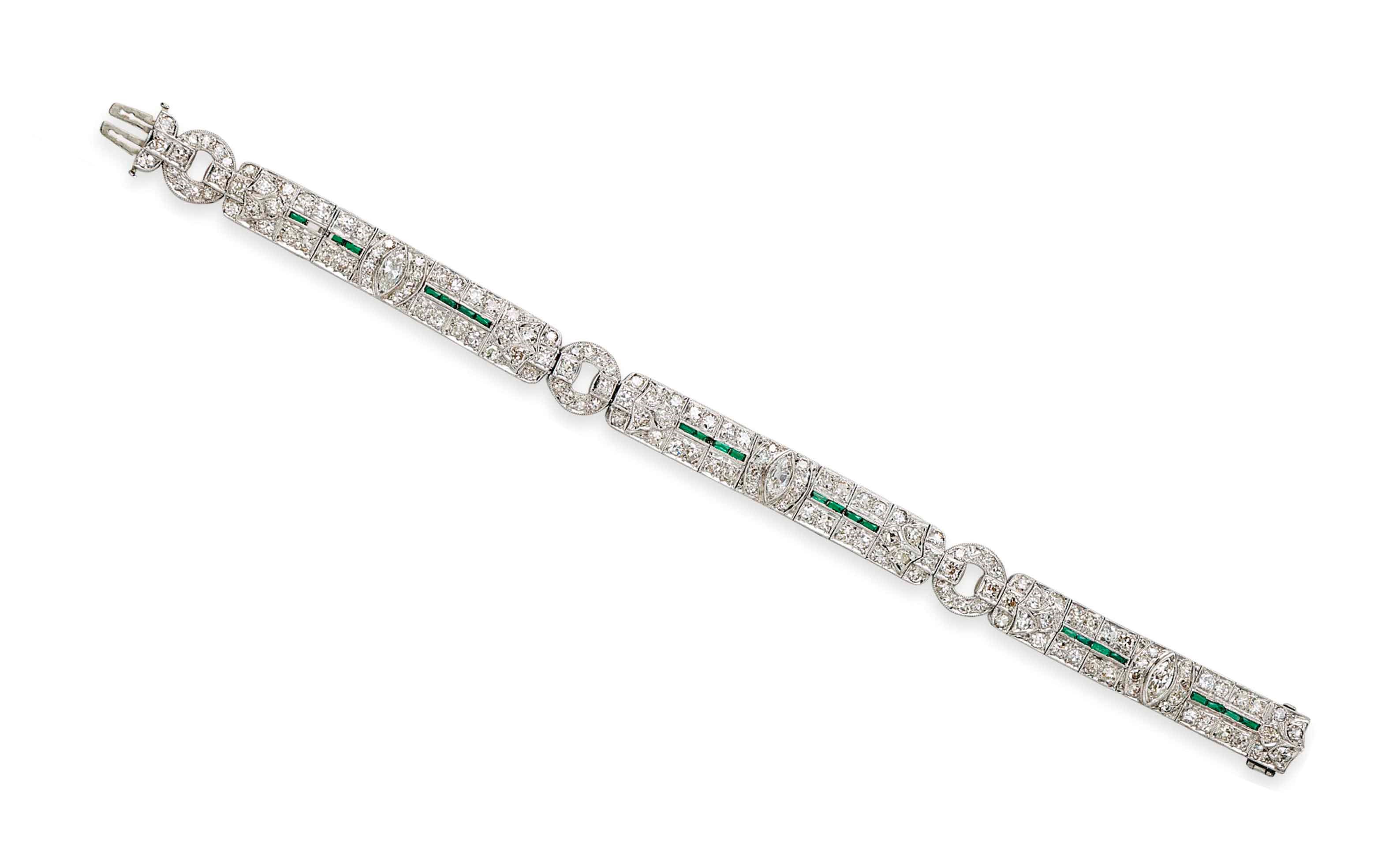AN ART DECO DIAMOND AND EMERALD BRACELET