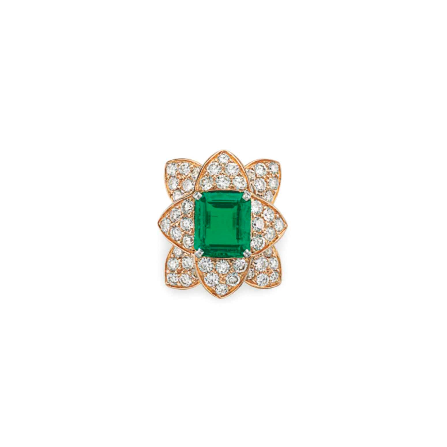 AN EMERALD AND DIAMOND RING, BY CARVIN FRENCH
