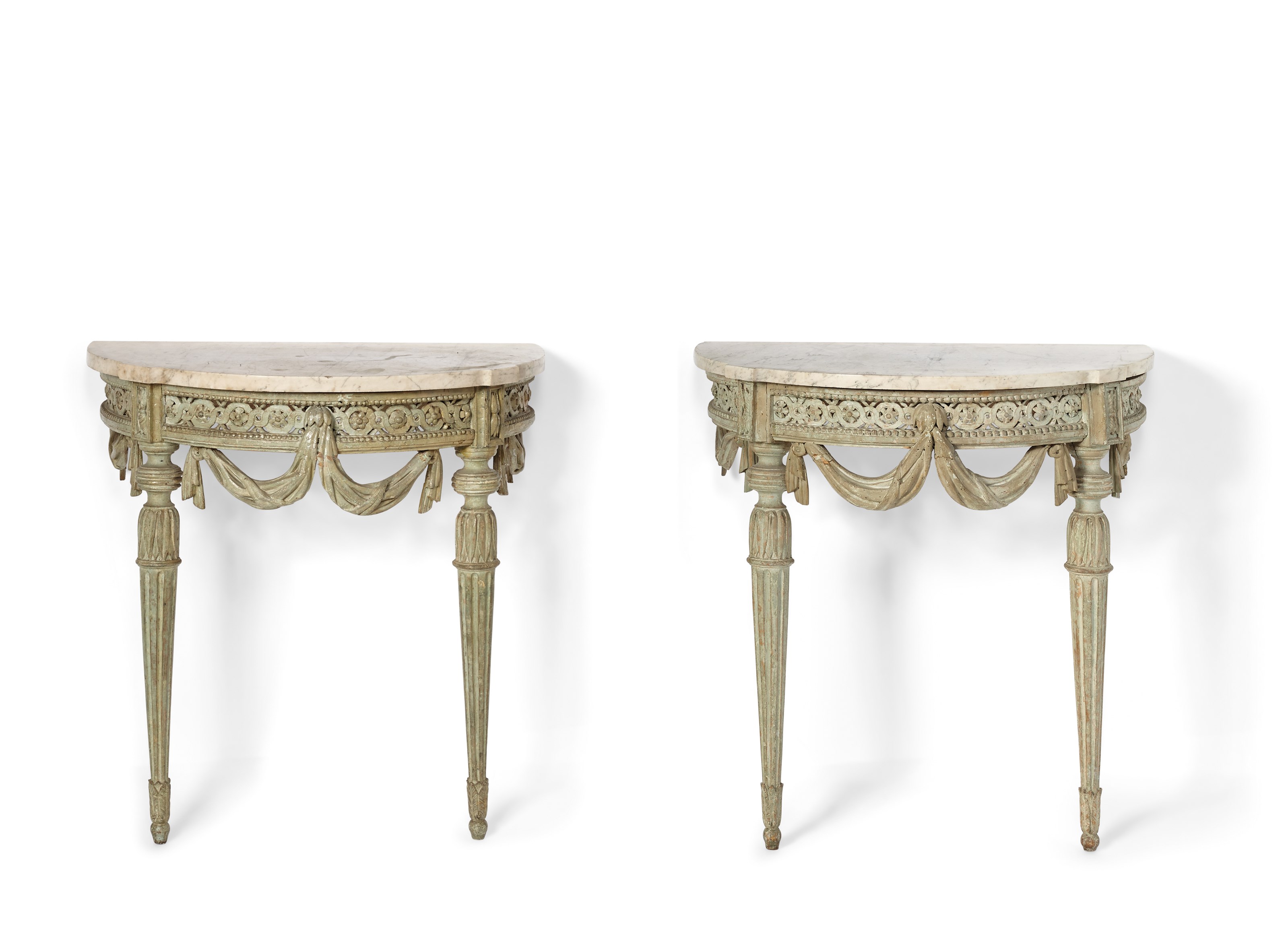 PAIRE DE CONSOLES D'EPOQUE LOUIS XVI