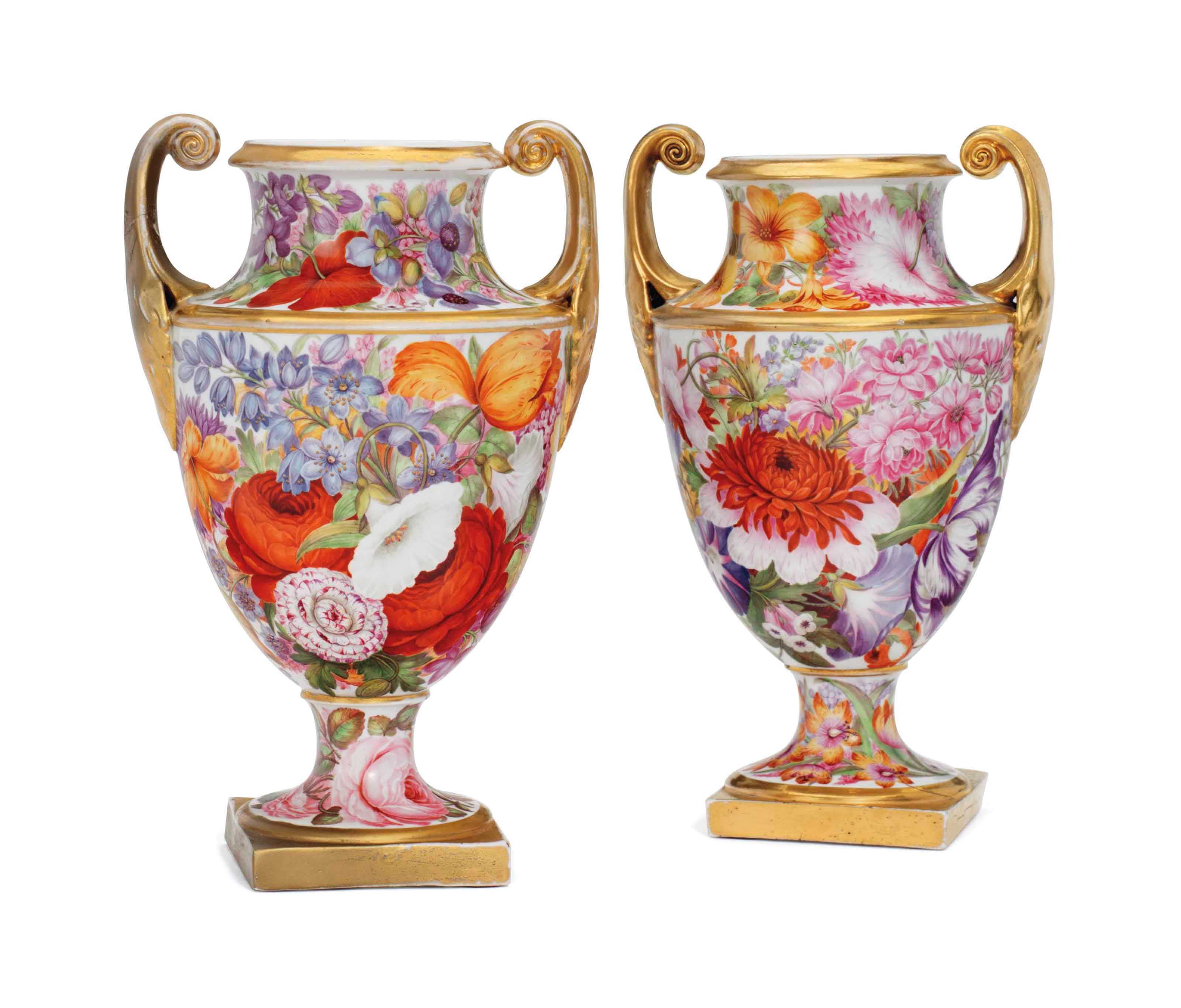 A PAIR OF ENGLISH PORCELAIN SHIELD-SHAPED VASES