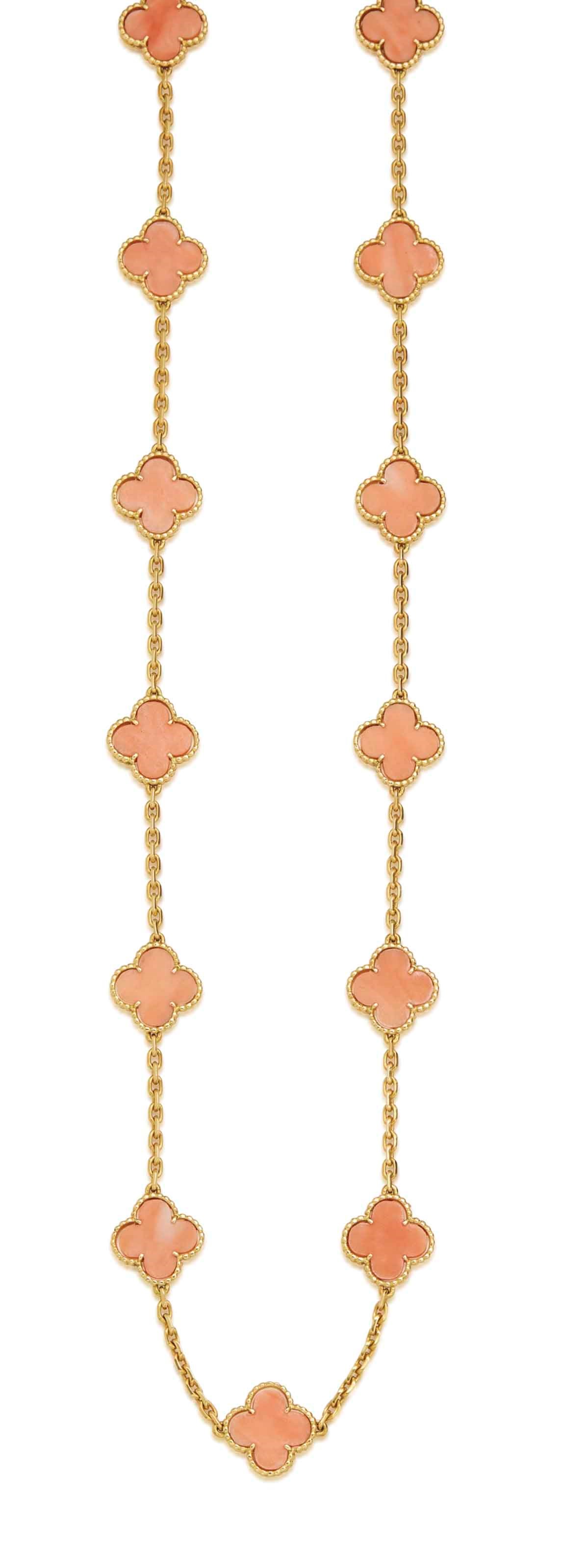 SAUTOIR "TRÈFLE" CORAIL, PAR VAN CLEEF & ARPELS