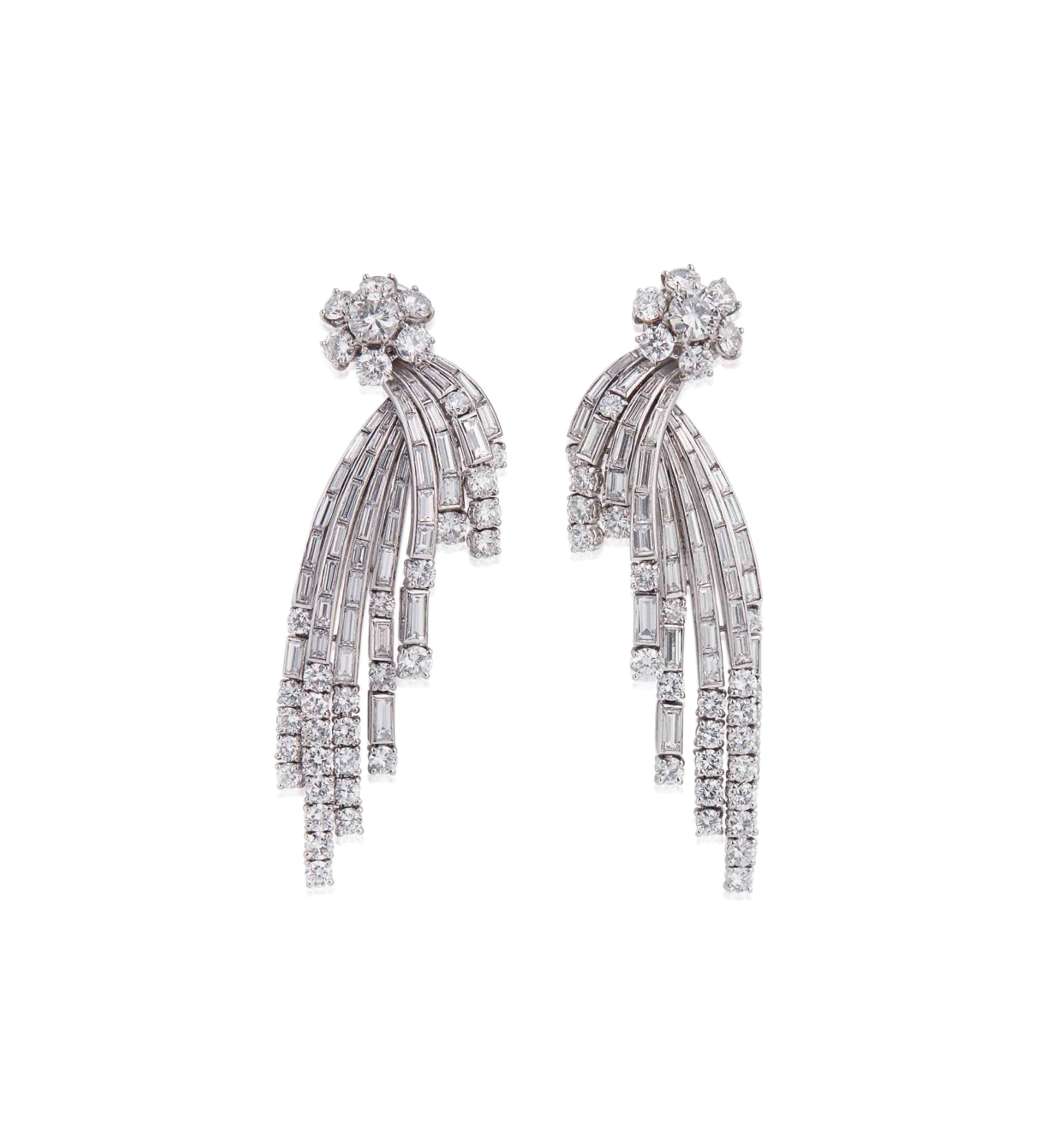 PAIRE DE PENDANTS D'OREILLES DIAMANTS