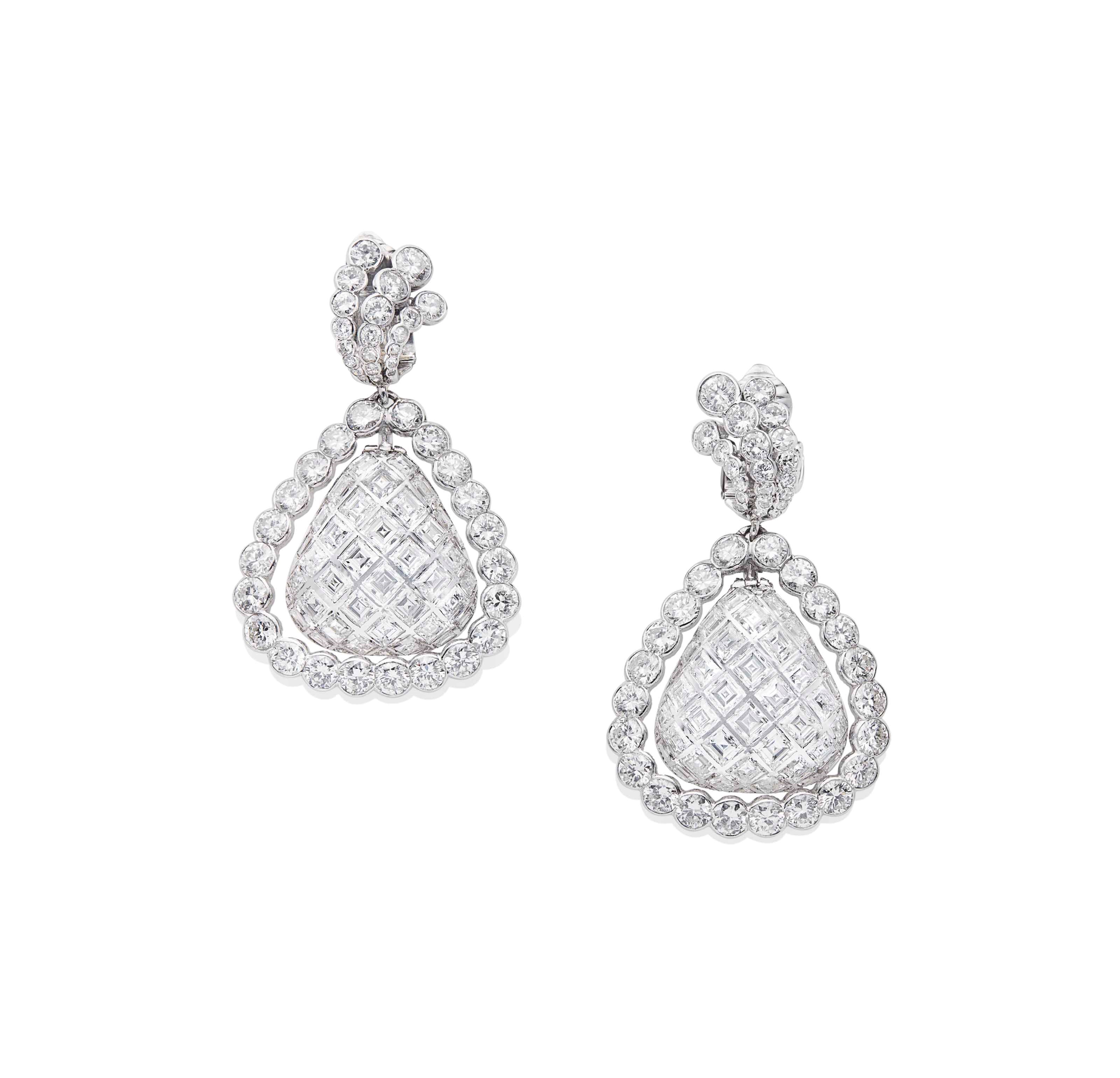 PAIRE DE PENDANTS D'OREILLES DIAMANTS