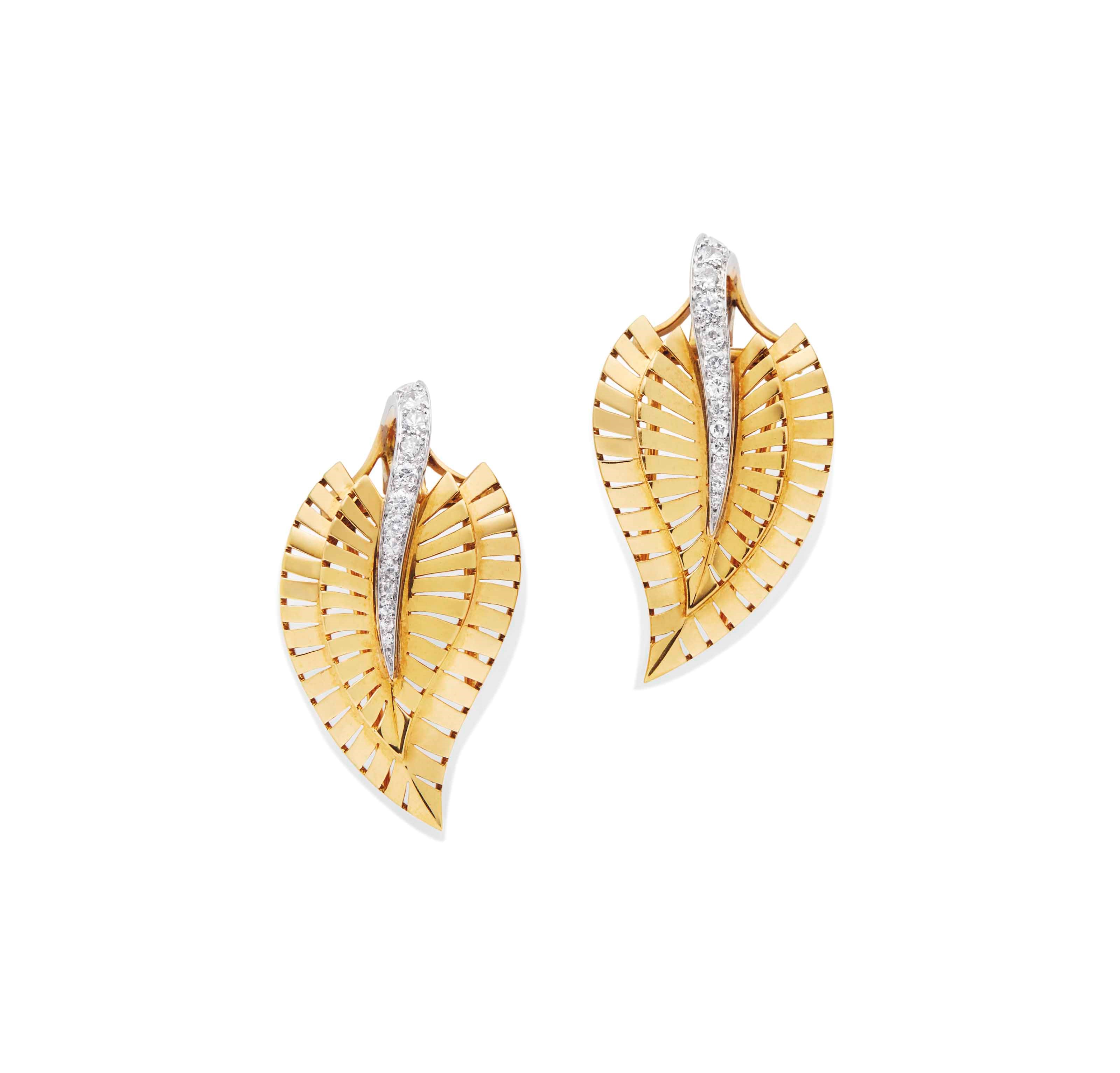 PAIRE DE CLIPS DIAMANTS, PAR VAN CLEEF & ARPELS