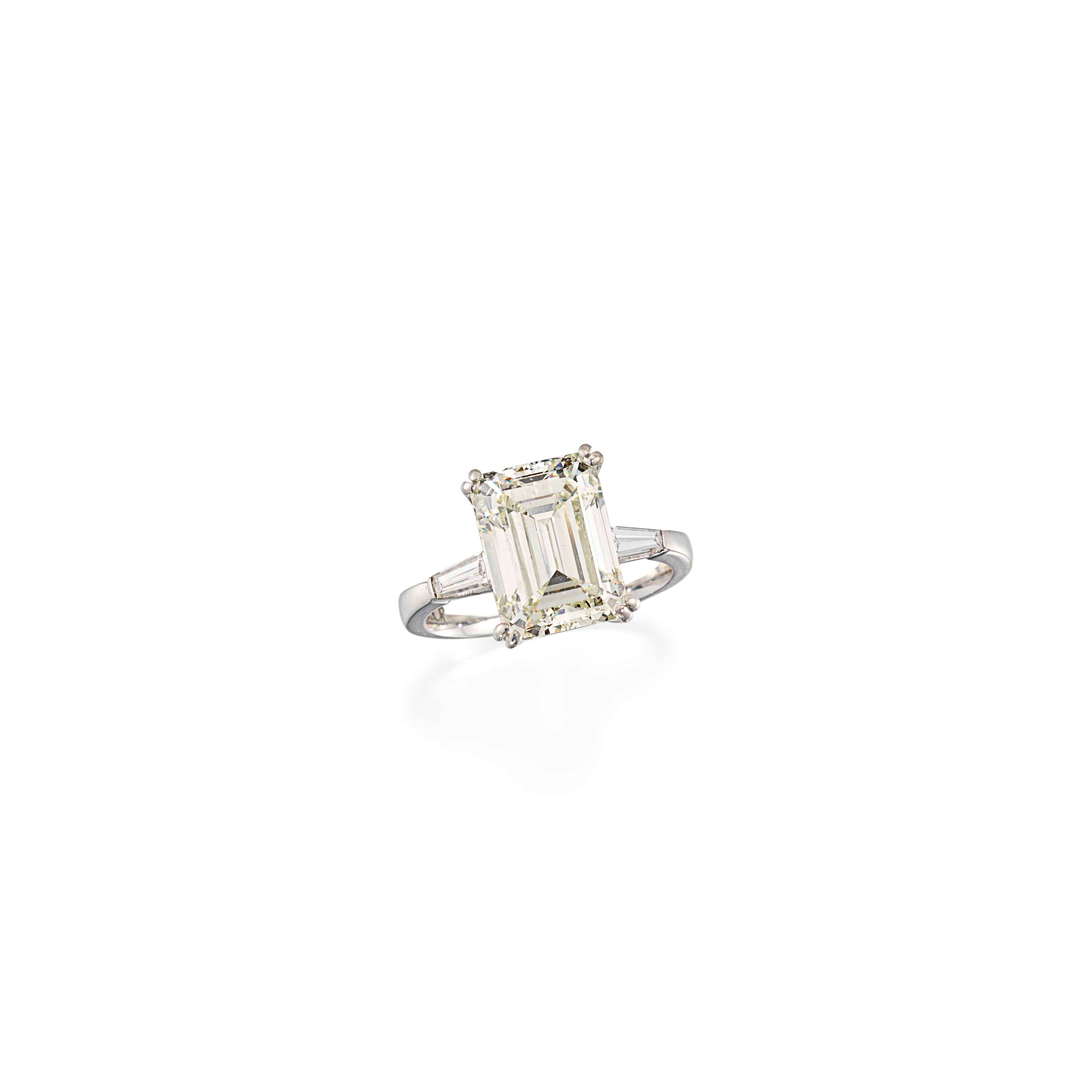 DIAMOND RING