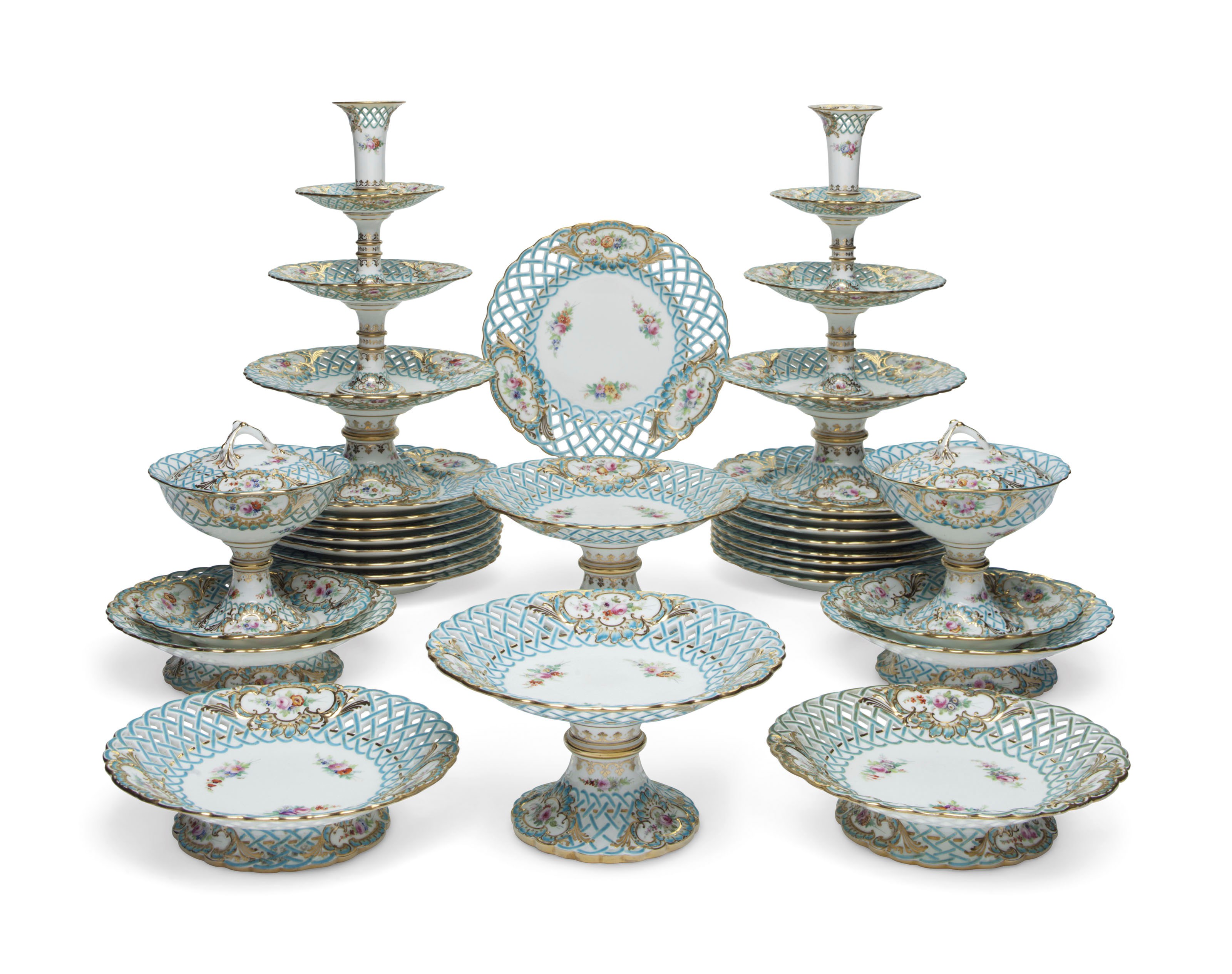 AN ENGLISH PORCELAIN PART DESSERT SERVICE