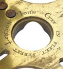 A CUFF-TYPE MICROSCOPE