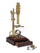 A CUFF-TYPE MICROSCOPE