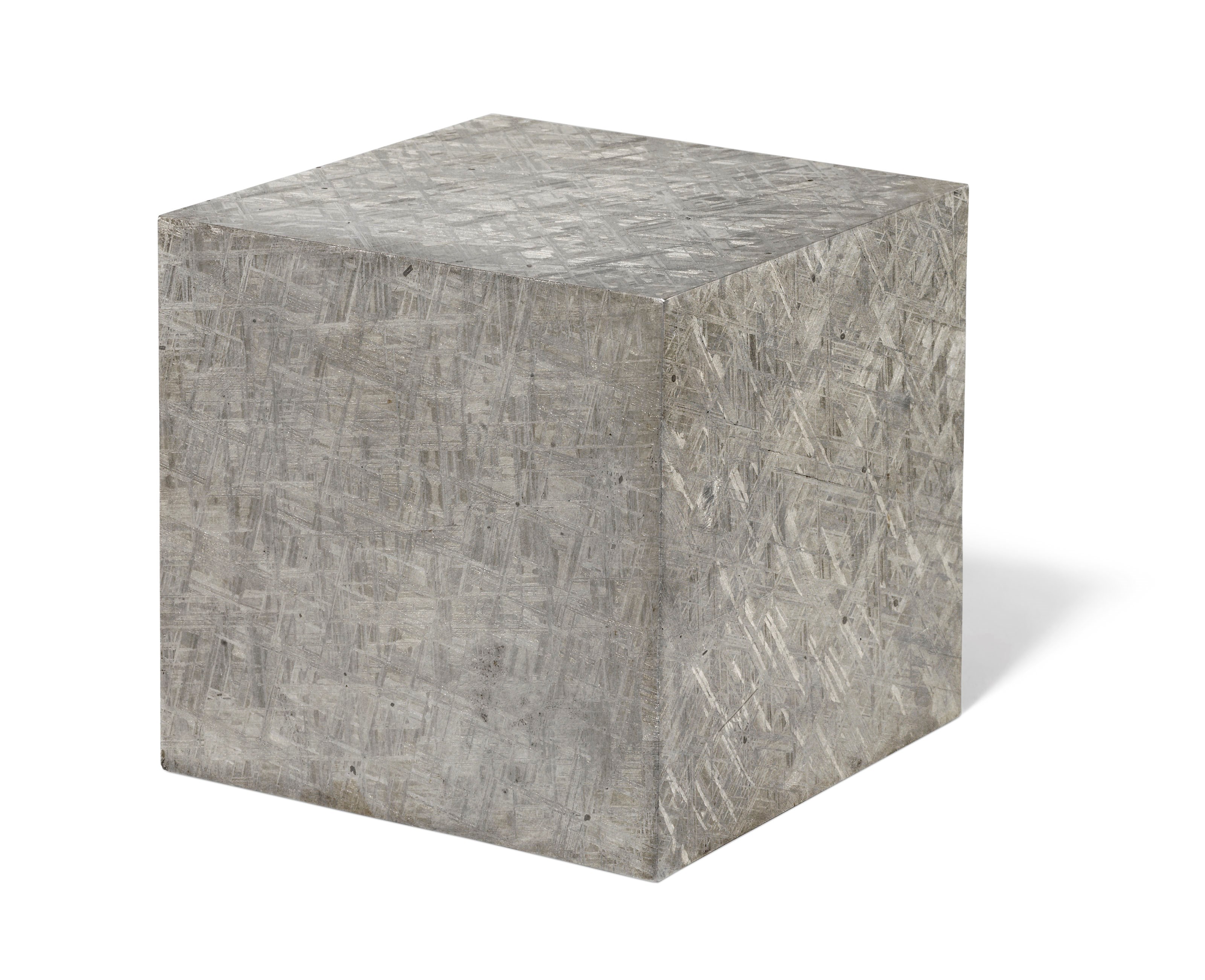 A LARGE MUONIONALUSTA METEORITE CUBE — CRYSTALLINE STRUCTURE DRAMATIZED IN THREE DIMENSIONS
