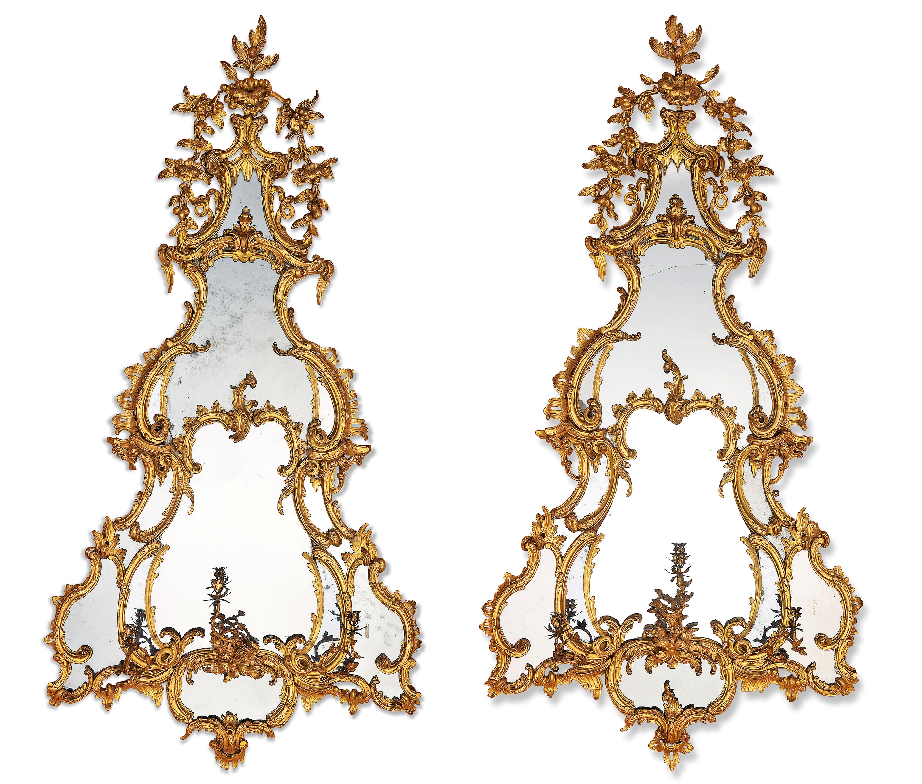 A PAIR OF GEORGE II GILTWOOD GIRANDOLES