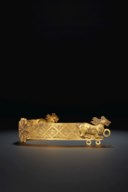 A VERY RARE GOLD HEADDRESS