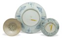 A GROUP OF THREE CHINESE BLUE AND WHITE VESSELS