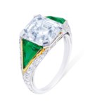 ART DECO EMERALD AND DIAMOND RING, MARCUS