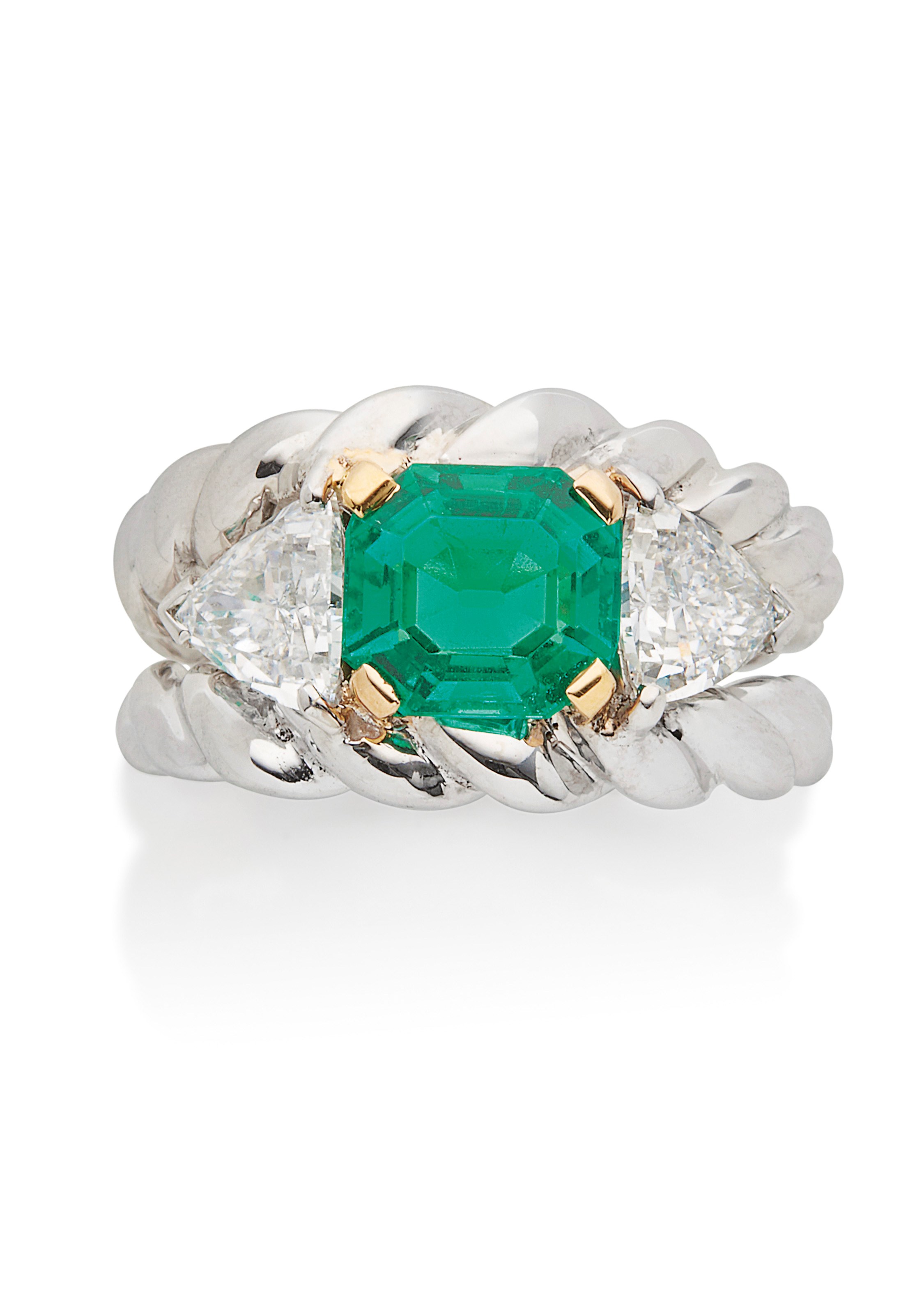 BAGUE ÉMERAUDE ET DIAMANTS