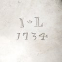 GROUPE DE VERSEUSES ET PLAT EN ARGENT ET ARGENT PLAQUE