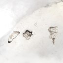 GROUPE DE VERSEUSES ET PLAT EN ARGENT ET ARGENT PLAQUE