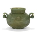 A FINE GREEN JADE LIDDED JAR