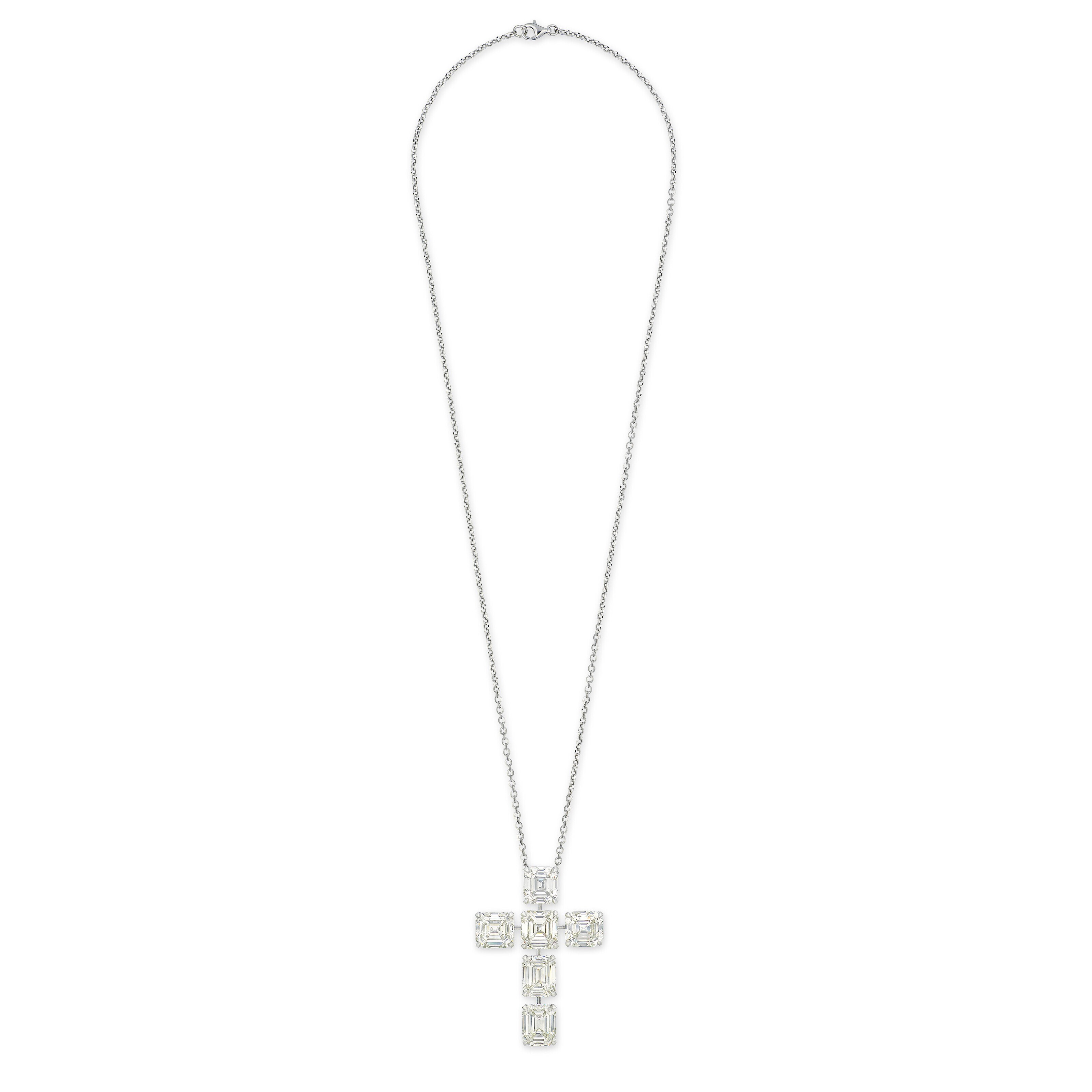 IMPRESSIVE DIAMOND PENDENT NECKLACE
