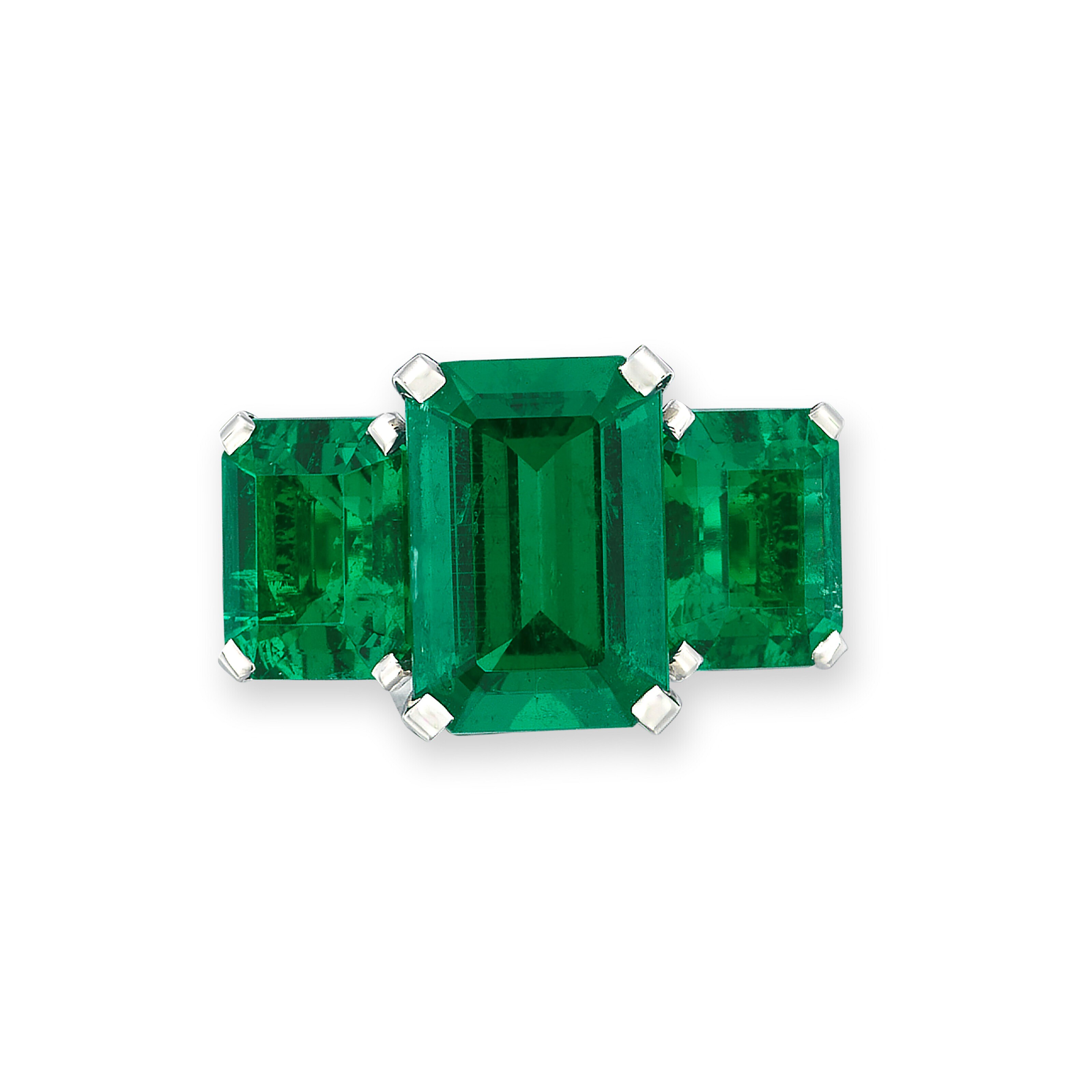 EMERALD AND DIAMOND RING