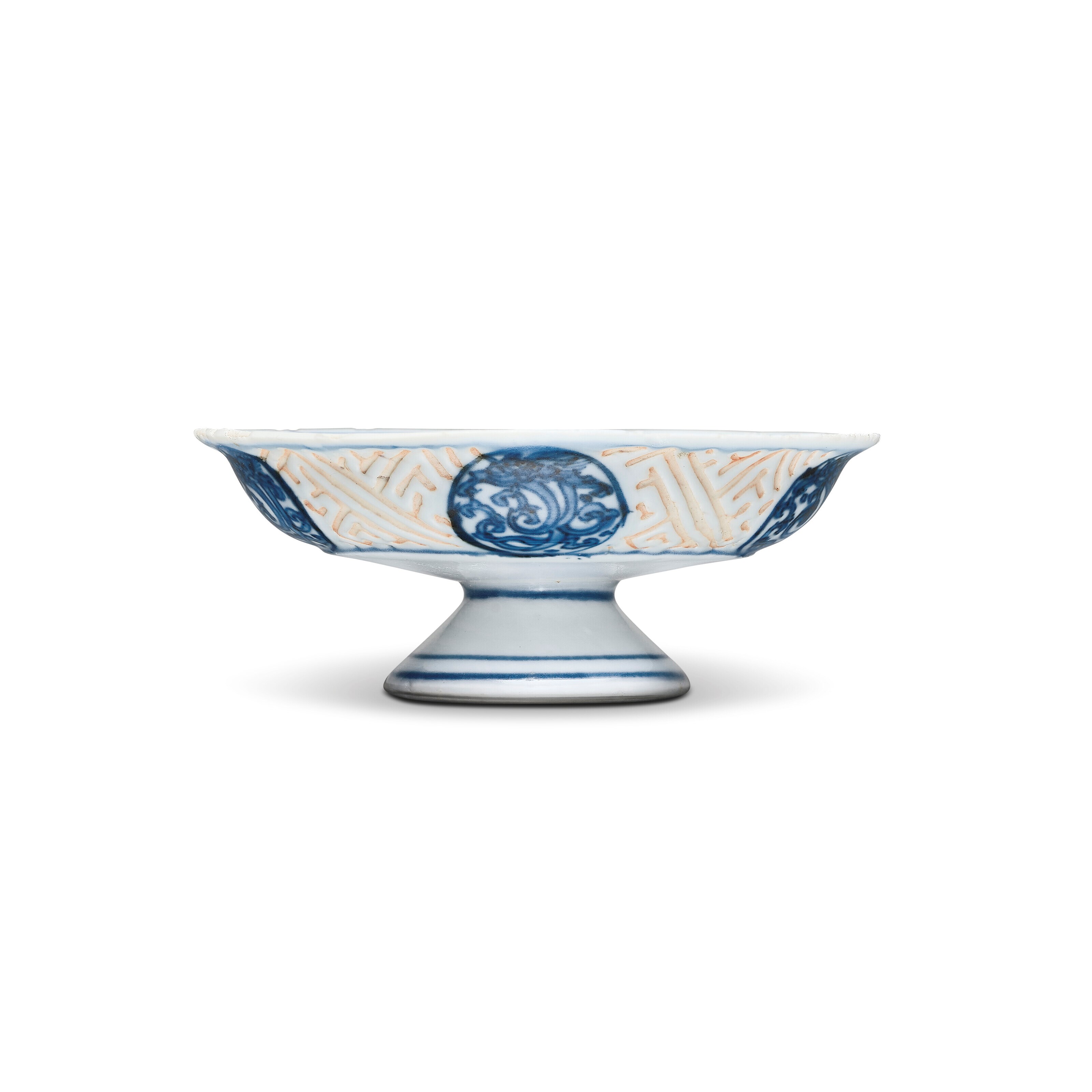 A MINIATURE BLUE AND WHITE STEM DISH