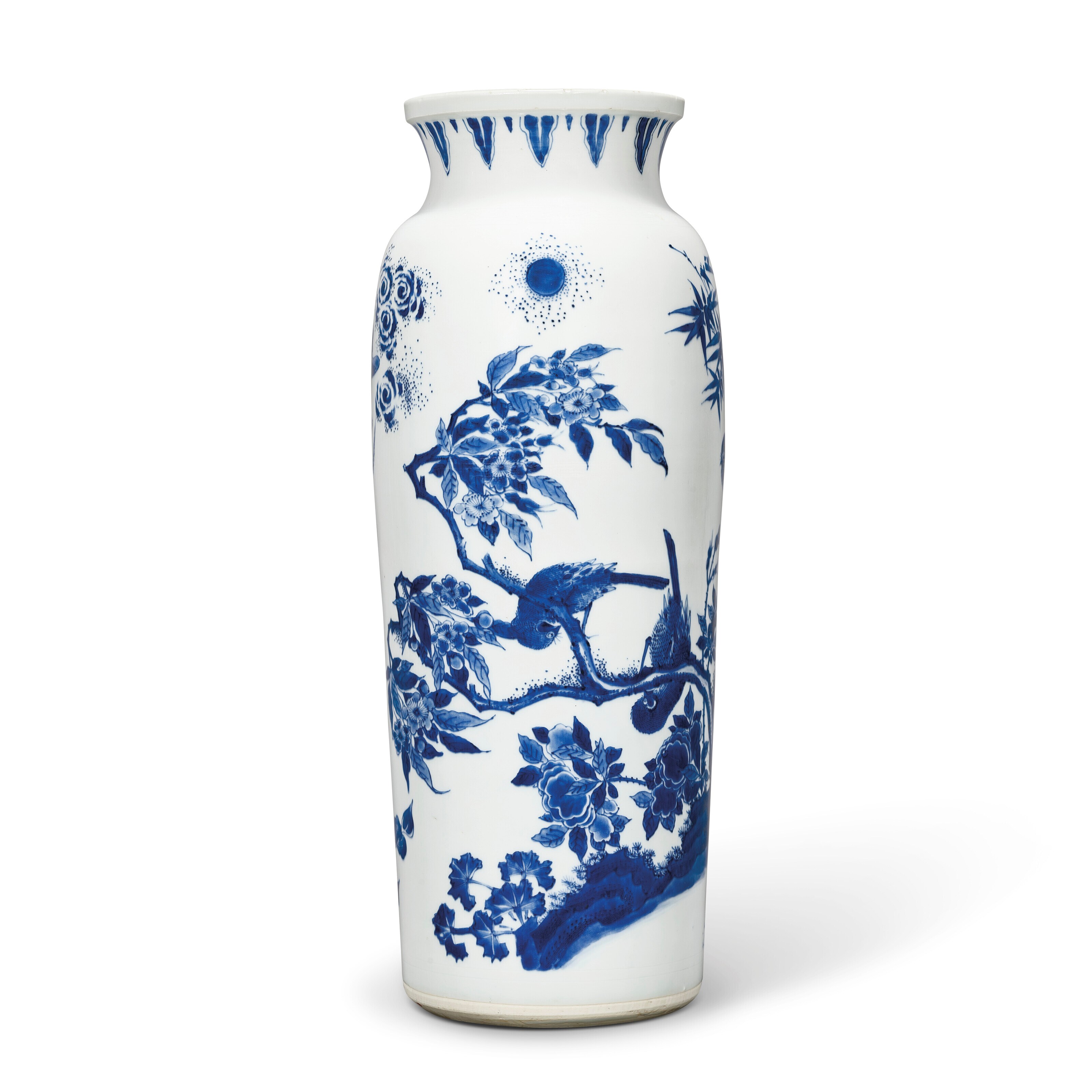 A LARGE BLUE AND WHITE SLEEVE VASE