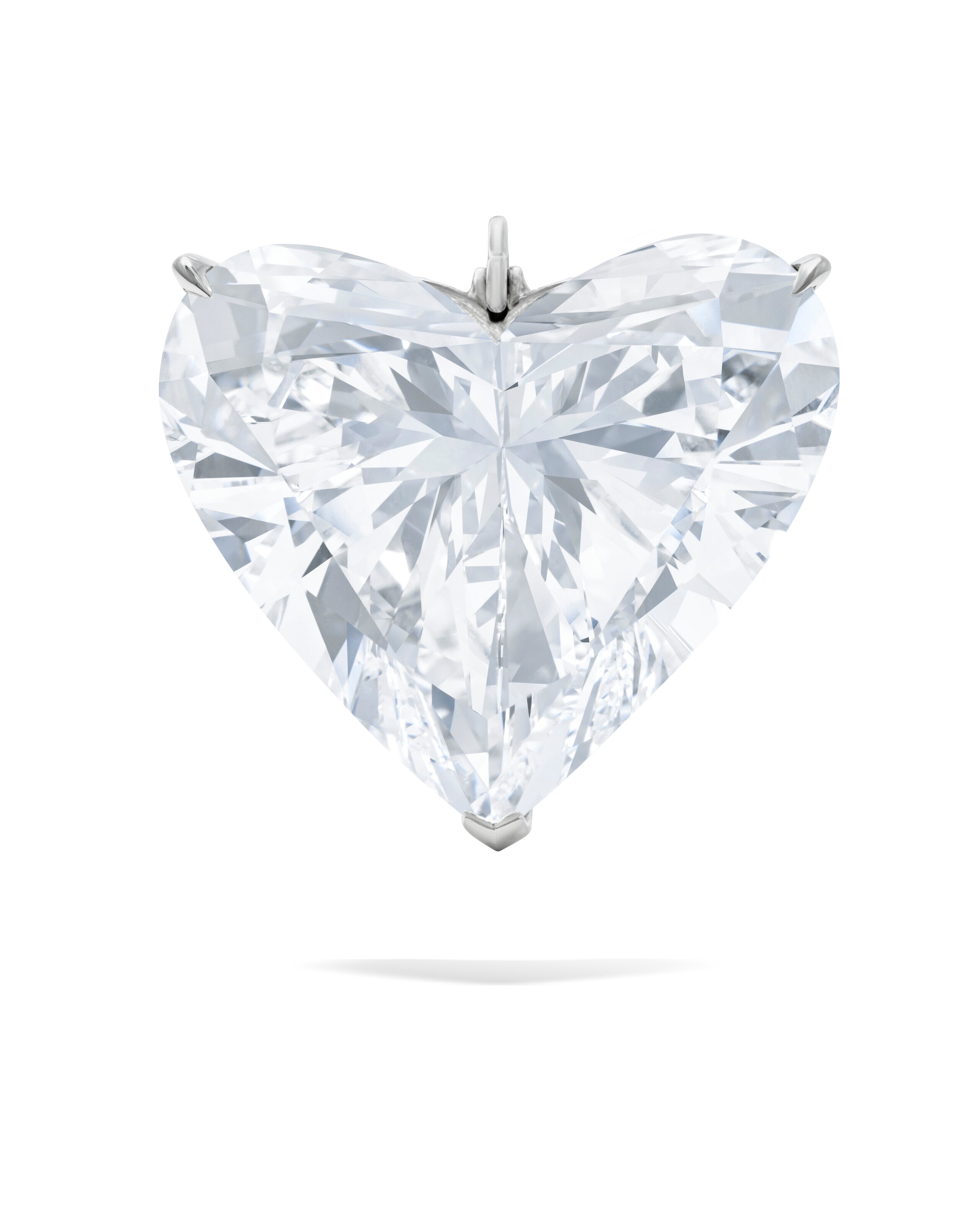 IMPRESSIVE DIAMOND PENDANT