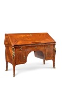 BUREAU DE PENTE D'EPOQUE LOUIS XV