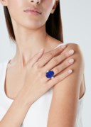 SAPPHIRE AND DIAMOND RING