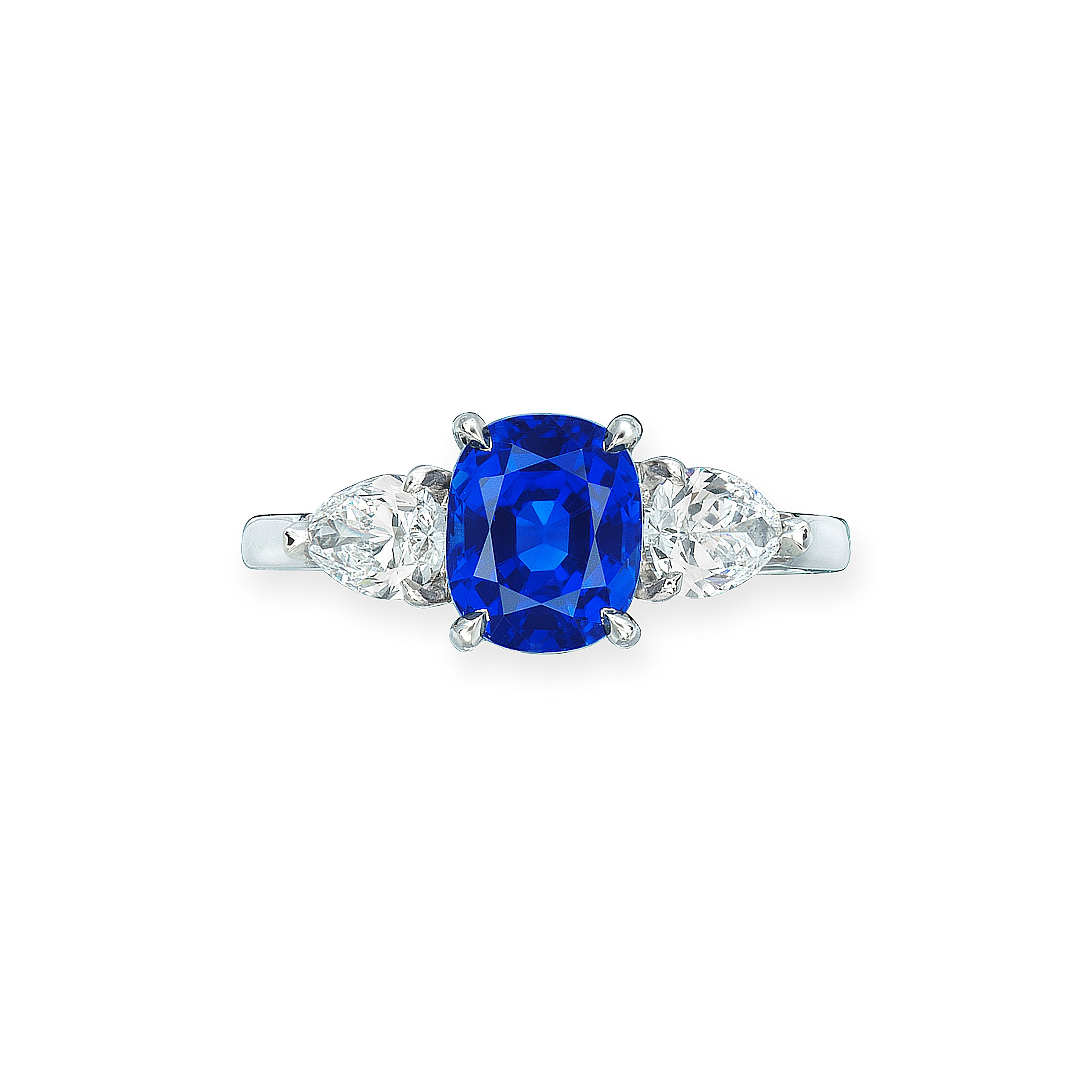SAPPHIRE AND DIAMOND RING