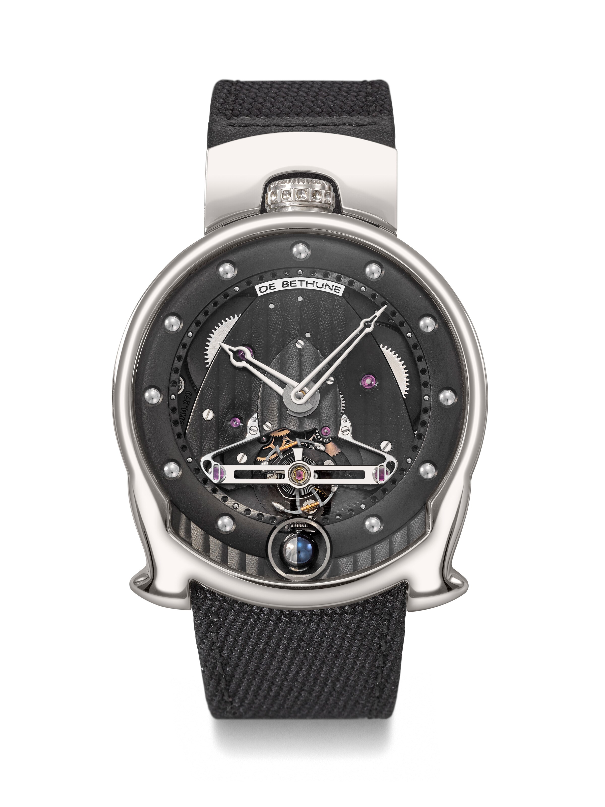 DE BETHUNE. AN EXTREMELY RARE AND AVANT-GARDE PLATINUM SEMI-SKELETONIZED HORSESHOE-SHAPED WRISTWATCH WITH SPHERICAL MOON PHASES AND POWER RESERVE INDICATION