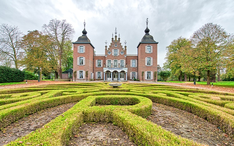 Luxury living: Renaissance arc auction at Christies