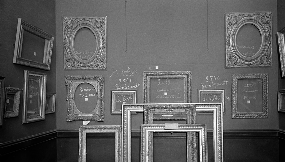 What goes around The art of framing