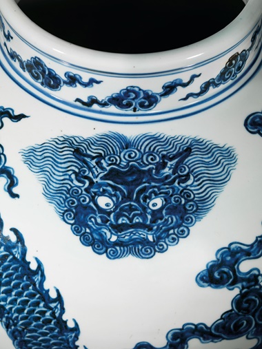 What makes this very rare ‘dragon’ jar so special? | Christie's