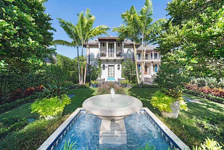 Luxury Living: Homes with Fountains | Christie's