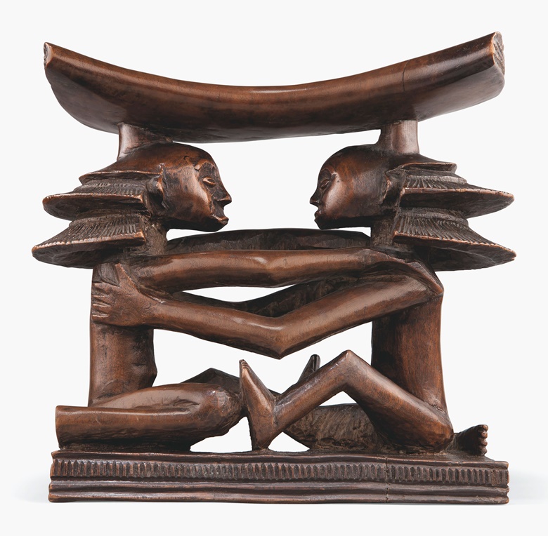 Luba-Shankadi headrest, Democratic Republic of Congo. Wood. Height 17.5 cm; length 17.2 cm. Estimate €500,000-800,000. This lot is offered in Aristide Courtois, Charles Ratton At the Heart of the Madeleine Meunier Collection on 15 December 2016 at Christie’s in Paris