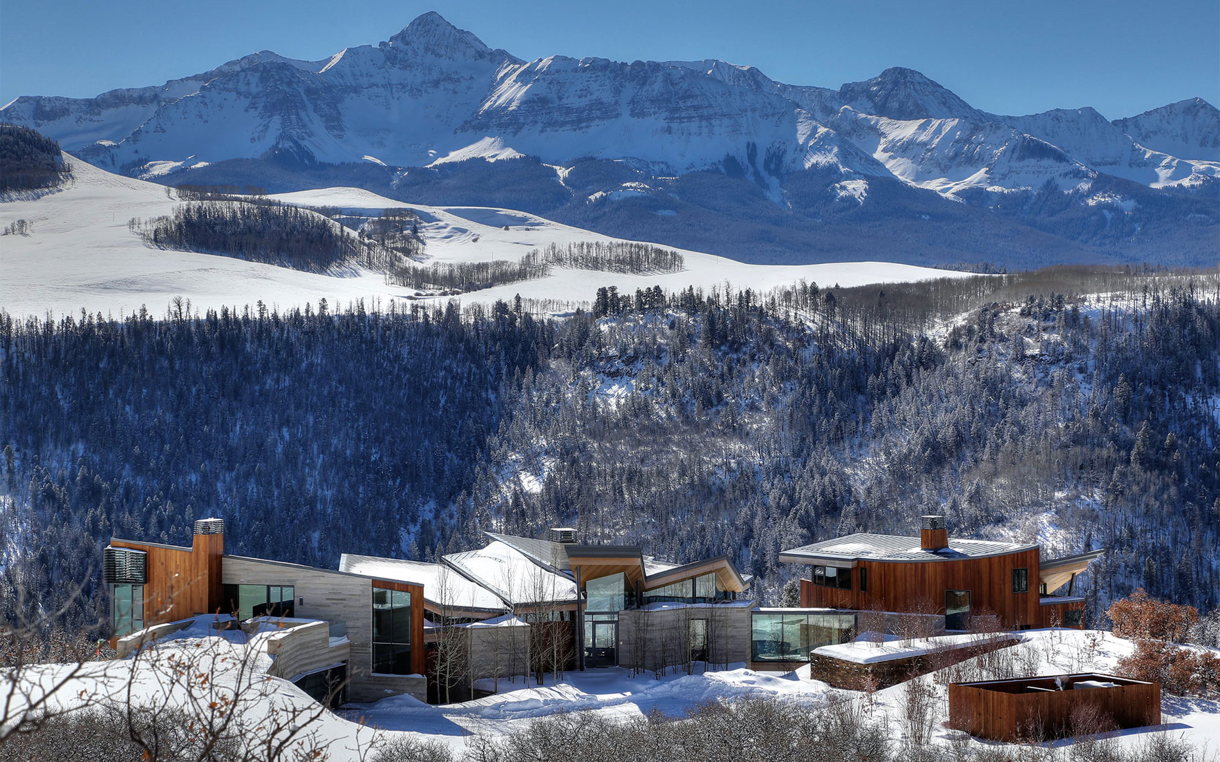 Homes in ski resort destinations: Luxury Living | Christie\'s Homes in ski resort destinations: Luxury Living | Christie\'s