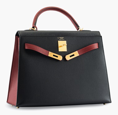 A custom black & rouge H epsom leather Sellier Kelly 32 with brushed gold hardware. Hermès, 2014. Estimate $12,000-15,000. This lot is offered in Handbags & Accessories, 13-22 June 2017, Online

Contrasting neutral tones, partnered with special-order hardware, make this HGB a timeless classic with an edge.