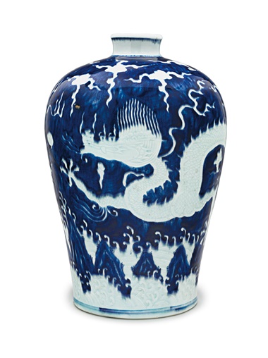 Collecting Guide 10 Tips On Chinese Ceramics Christie S A Rare Large Ming Style Blue And White Reserve Decorated Dragon Meiping