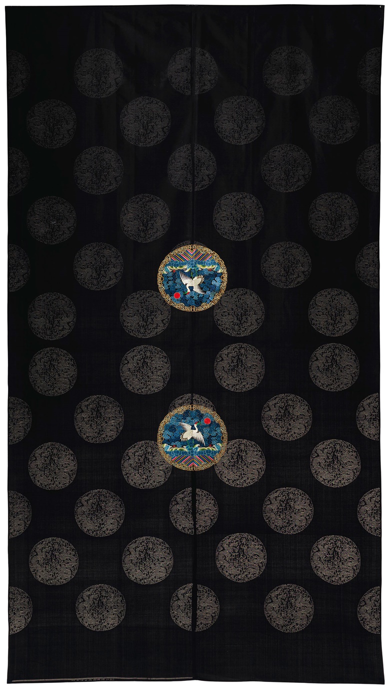 Uncut midnight-blue silk yardage for a surcoat, 19th century. 108½ x 50½  in (275.5 x 128.3  cm). Sold for $7,500 on 22-23 March 2018  at Christie’s in New York