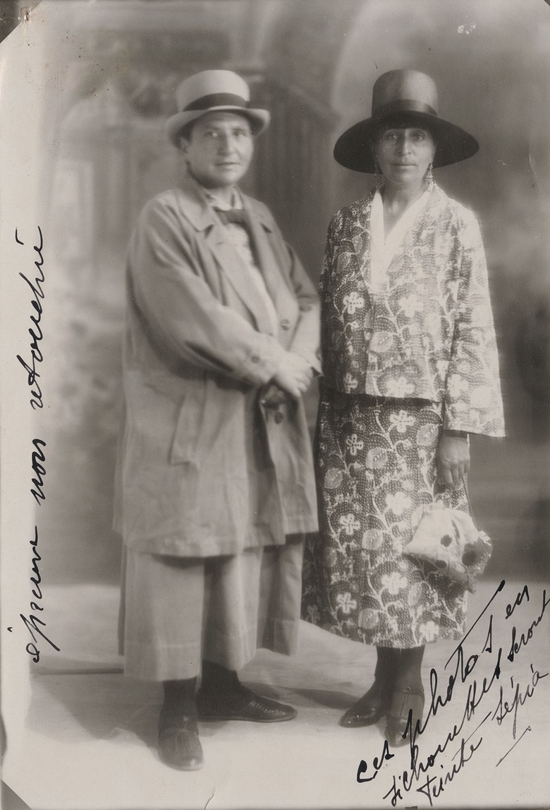 Gertude Stein (left) and Alice B. Toklas. Photo from the Gertrude Stein and Alice B. Toklas papers, Yale Collection of American Literature, Beinecke Rare Book and Manuscript Library, Yale University