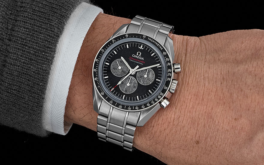 omega speedmaster meteorite dial