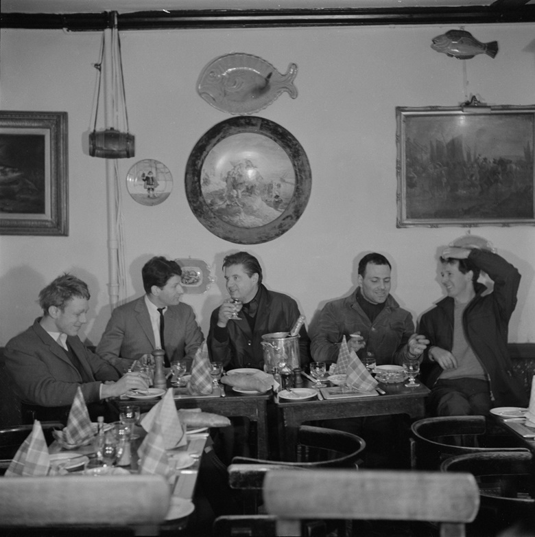 From left Timothy Behrens, Lucian Freud, Francis Bacon, Frank Auerbach and Michael Andrews, having lunch at Wheelers Restaurant in Soho, London, 1963. Photo Getty Images