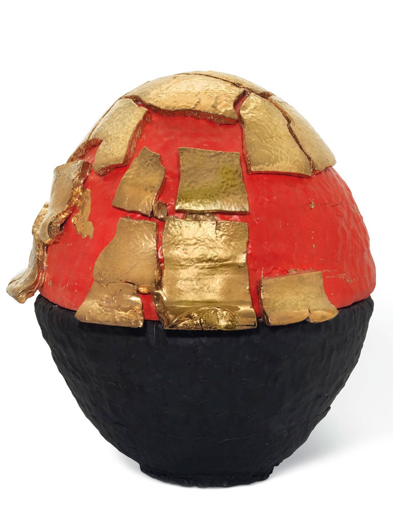 Takuro Kuwata (b. 1981), Red Black-Slipped Gold Kairagi Shino Egg, 2010. Porcelain. 25⅝ x 25¼ x23⅝ in (65 x 64 x 60 cm). Estimate £12,000-18,000. Offered in UnBreakable on 2 October at Christie’s London