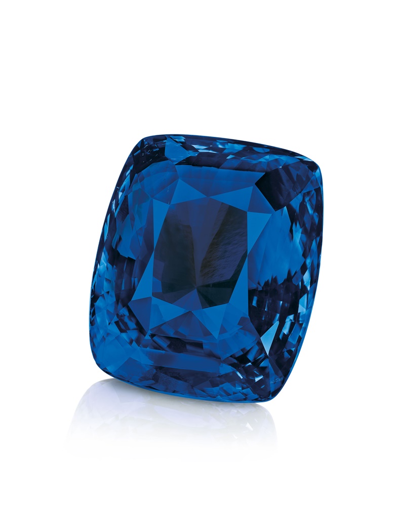 A report dated 11 September 2014 from the Gübelin Gemlab Institute stated that the sapphire is of Ceylon origin, with no indications of heating, stating that the sapphire ‘is one of the largest faceted sapphires the Gübelin gem lab has seen to date and possesses a combination of outstanding characteristics’