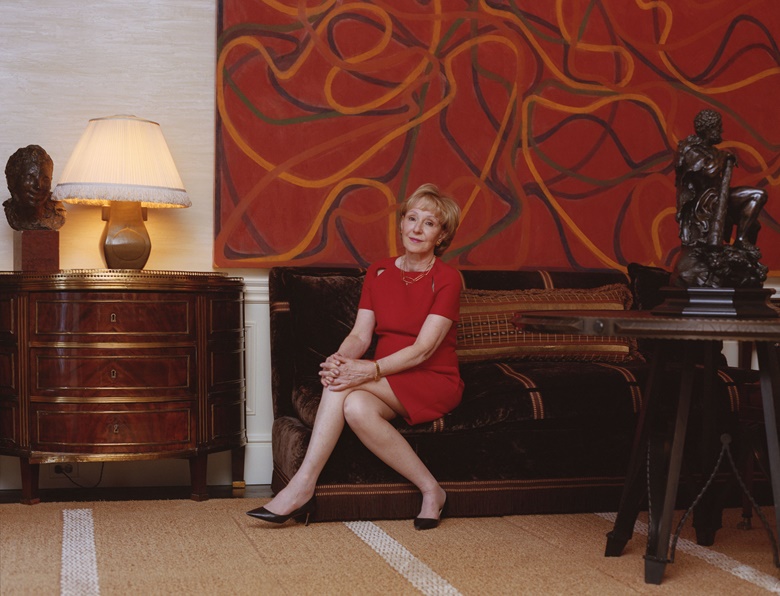 Janine Hill with Brice Marden, Orange Rocks, Red Ground, 2000-02 (detail), and Giuseppe Piamontini, Seated Hercules with Cerberus, circa 1715-25. Artwork © ARS, NY and DACS, London 2018