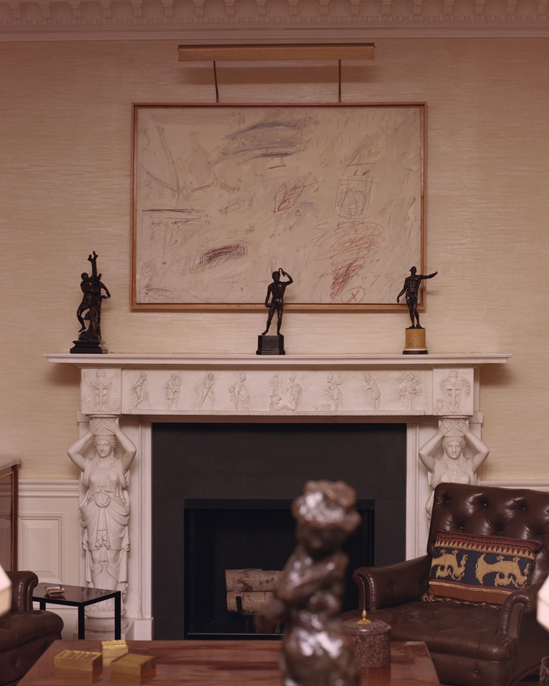 Cy Twombly, Untitled, 1959, and, from left Giuseppe Piamontini, Milo of Croton, circa 1725-30; Andrea Briosco, Strigil Bearer, circa 1515-20; artist’s model for a saint, 16th century. Detail of Henri Matisse, Madeleine II, 1903. Artworks © Succession H. Matisse DACS 2018; © Cy Twombly Foundation